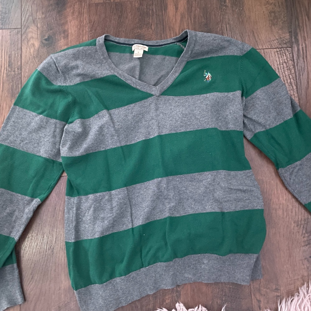 U.S Polo Assn v neck sweatshirt